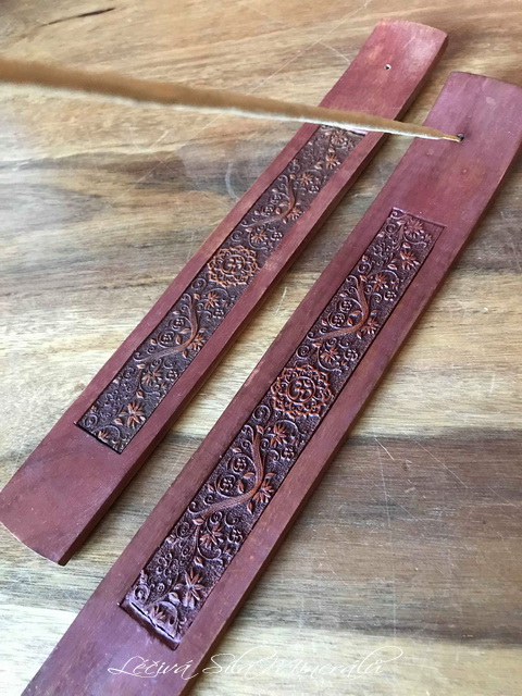 Stojánek na vonné tyčinky