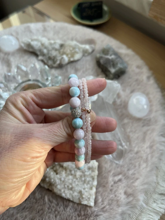 Larimar s Kunzitem
