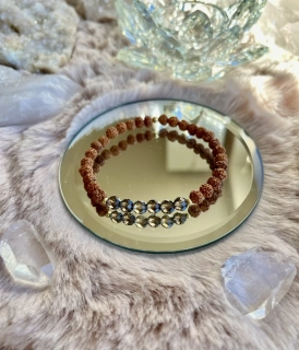 Rudrakša se Záhnědou